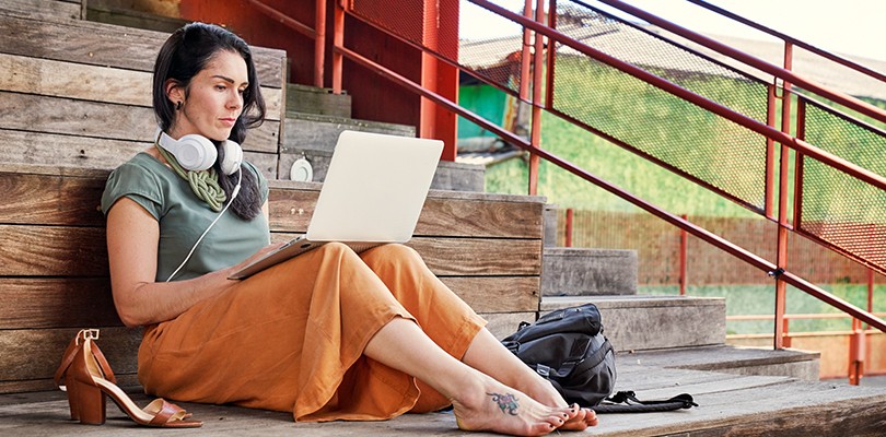 A LinkedIn Video Experiment: Does Native Video Drive Reach for Salespeople?