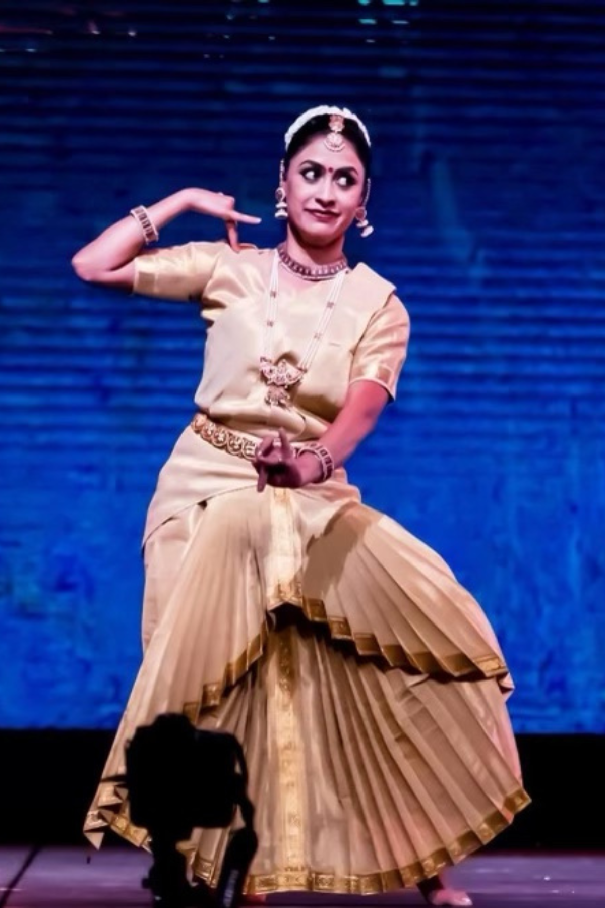 image-of-priya-dancing