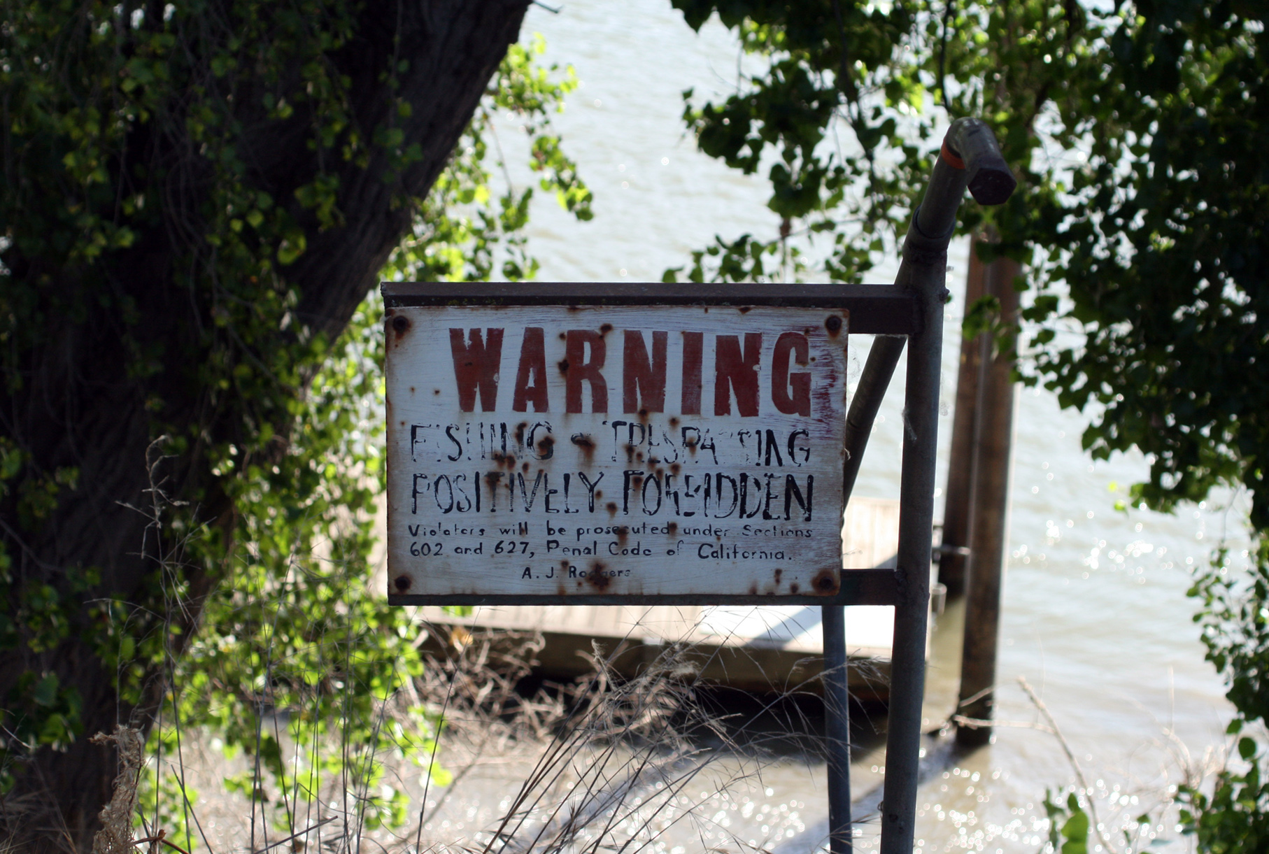 There's a variety of different warning signs in Revit. Here's how to react to each one.