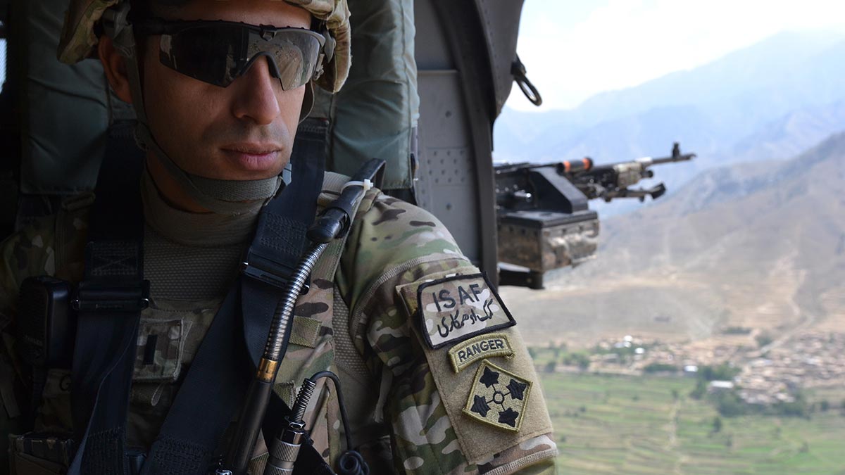 Veterans have a tough time transitioning from the military, despite possessing some awesome characteristics.