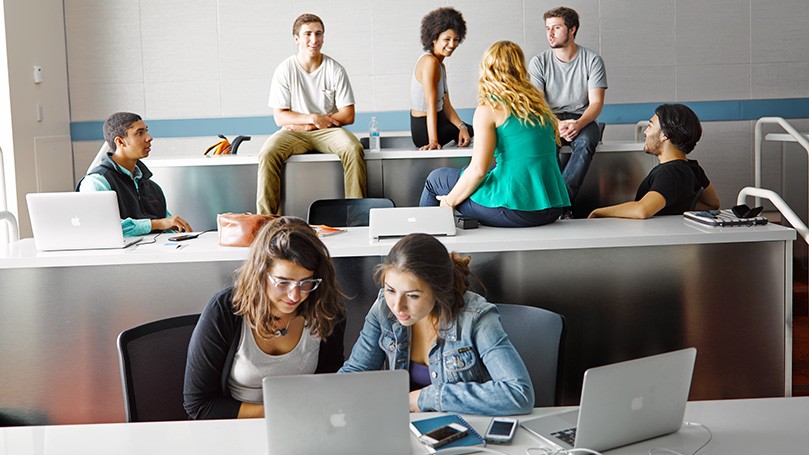 See how and when Generation Z (Gen Z) wants to learn and develop in the workplace.